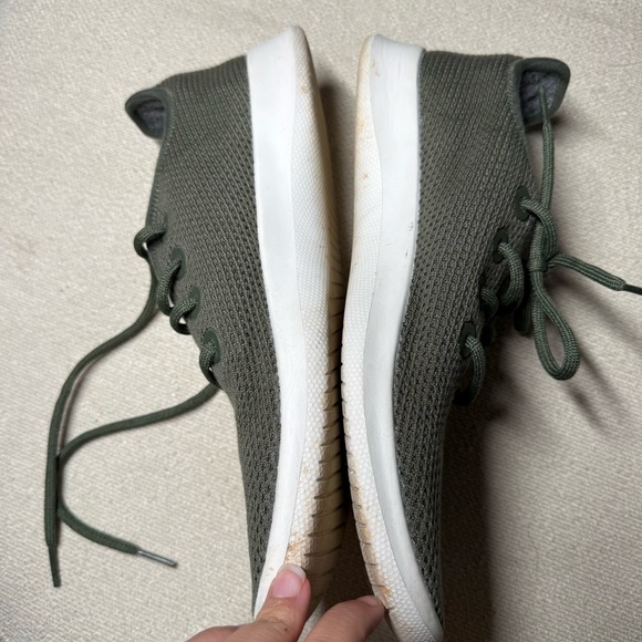 Allbirds Green and White Sneakers Lightweight Knit Design - Picture 6 of 8